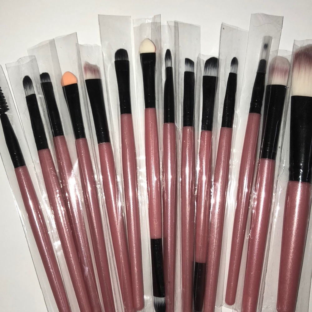 Mauve Makeup Brushes 💕